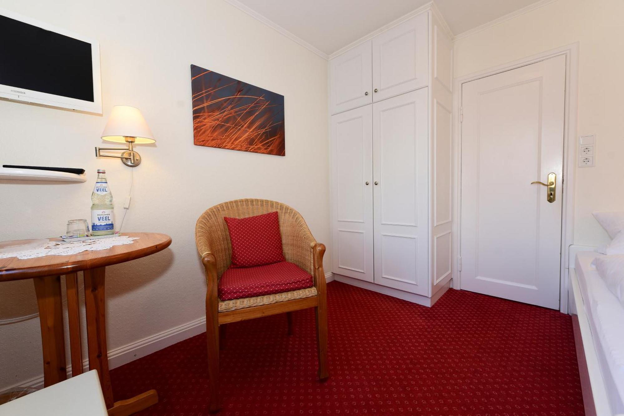 Pension Hilligenlei Zi 07 Ez Wyk auf Fohr Bagian luar foto